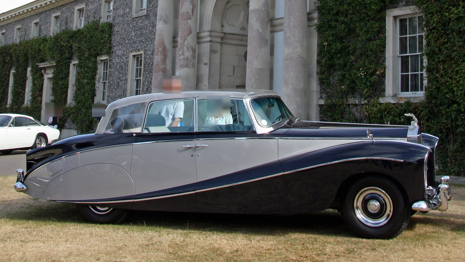 A 1956 Rolls-Royce Silver Wraith in profile
