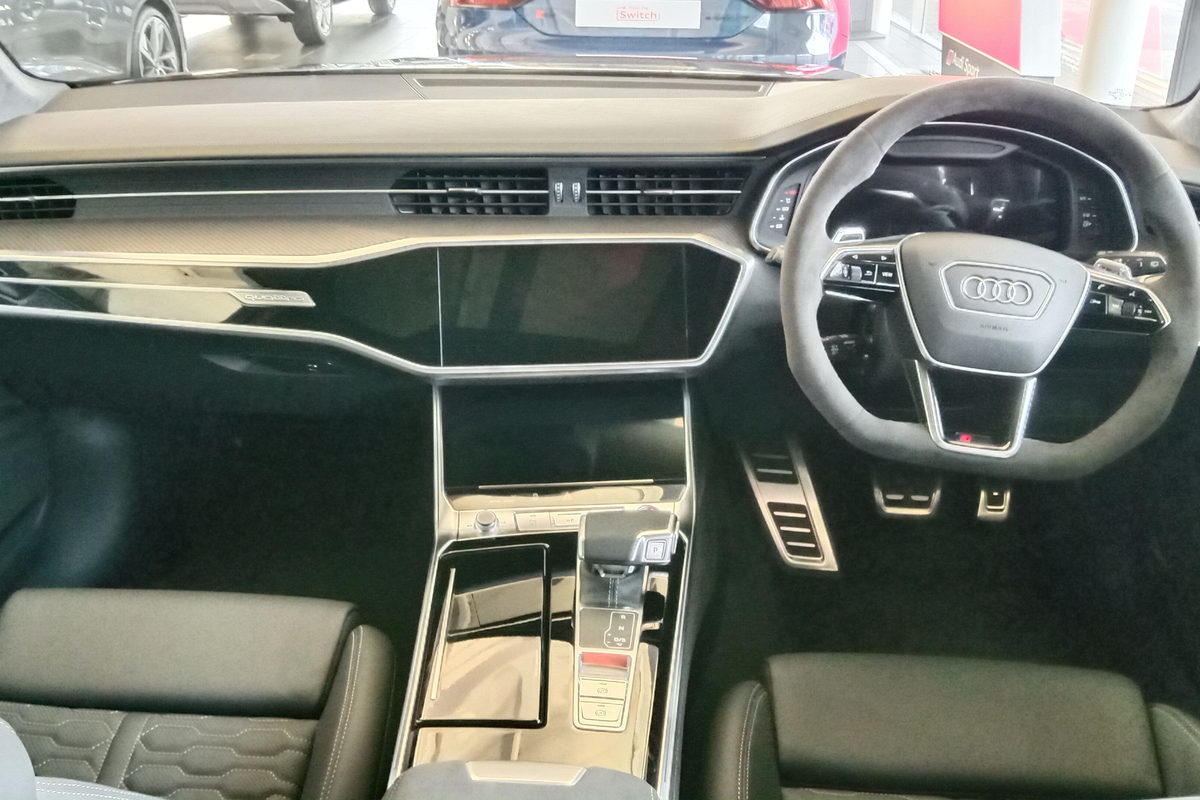 Interior of an Audi RS 6 Avant