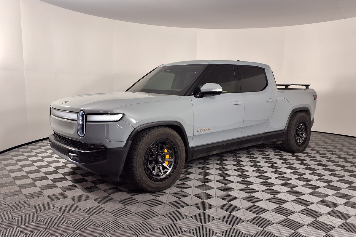 2023 Rivian R1T Adventure