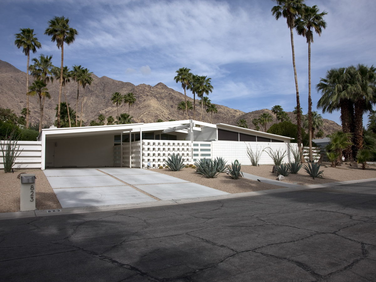 The Butterfly Roof — Palm Springs, CA